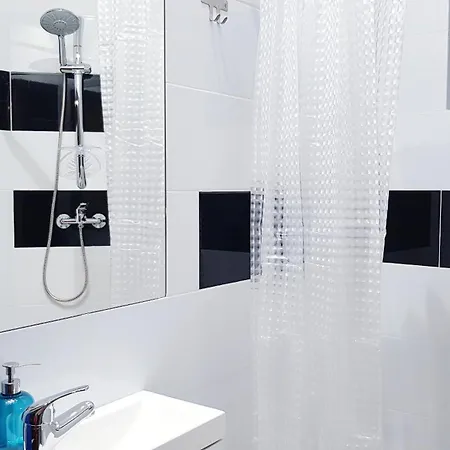 R O M A N T I C View By Kato