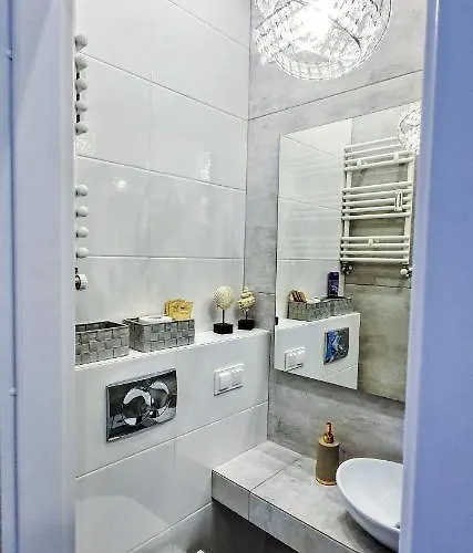 R O M A N T I C View By Kato *