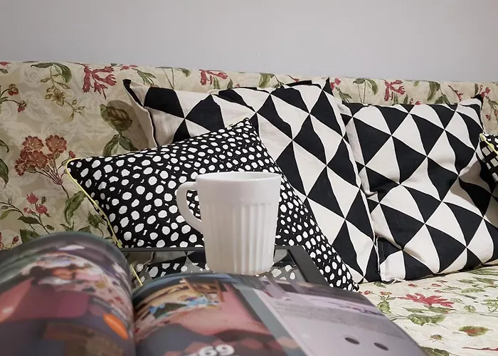 R O M A N T I C View By Kato *