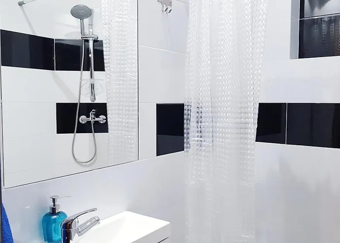 R O M A N T I C View By Kato